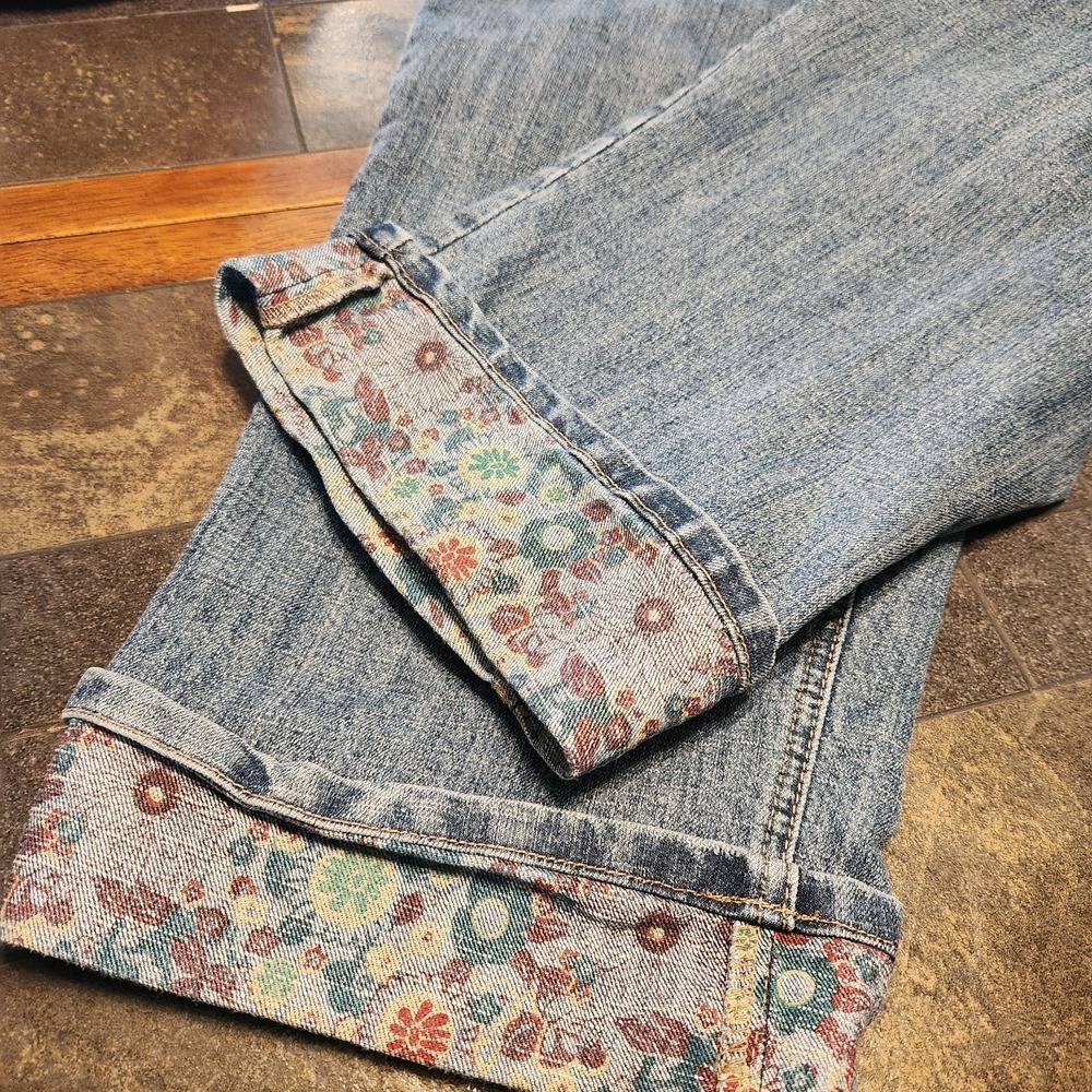 Christopher Banks Floral Trim Cuffed Capri Jeans Women 12 Stretch Mom Jeans - Picture 4 of 6